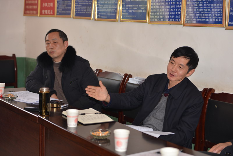 1月27日,常务副主席张永前,办公室主任廖德旗带领办公室人员,深入到市