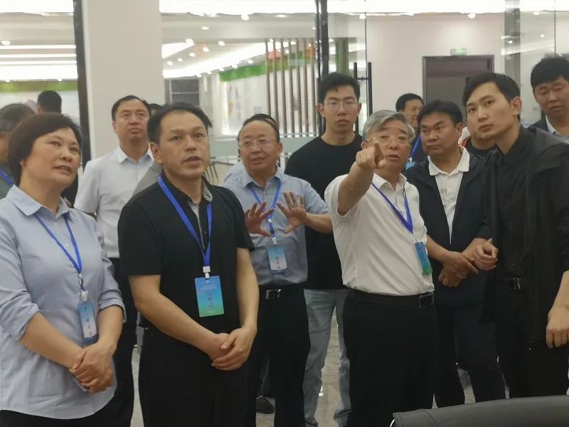 云贵川四市政协主席联合视察赤水河源头生态环境