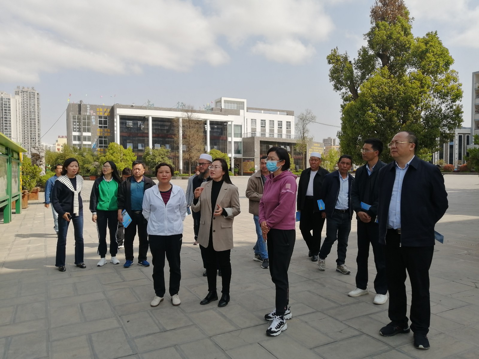 雷贤慧率队调研全市民族团结进步创建工作