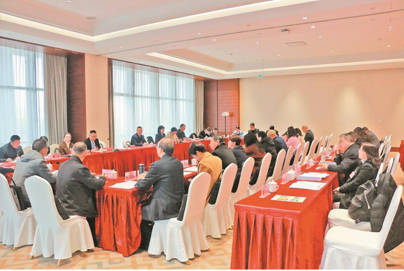 同心同向　笃定前行——昭通市政协委员分组讨论市委书记苏永忠讲话