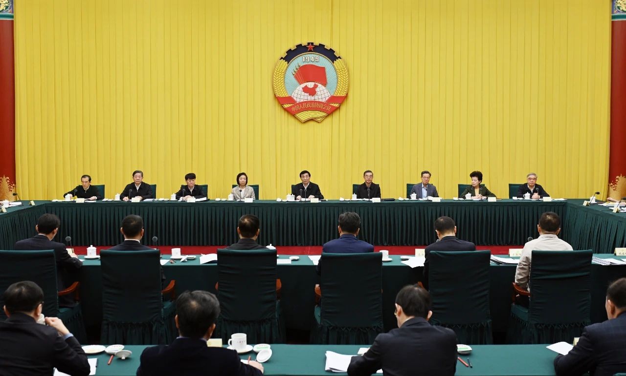 全国政协召开双周协商座谈会 围绕加快推进创新药物和高端医疗设备的研发与临床应用协商议政 王沪宁主持