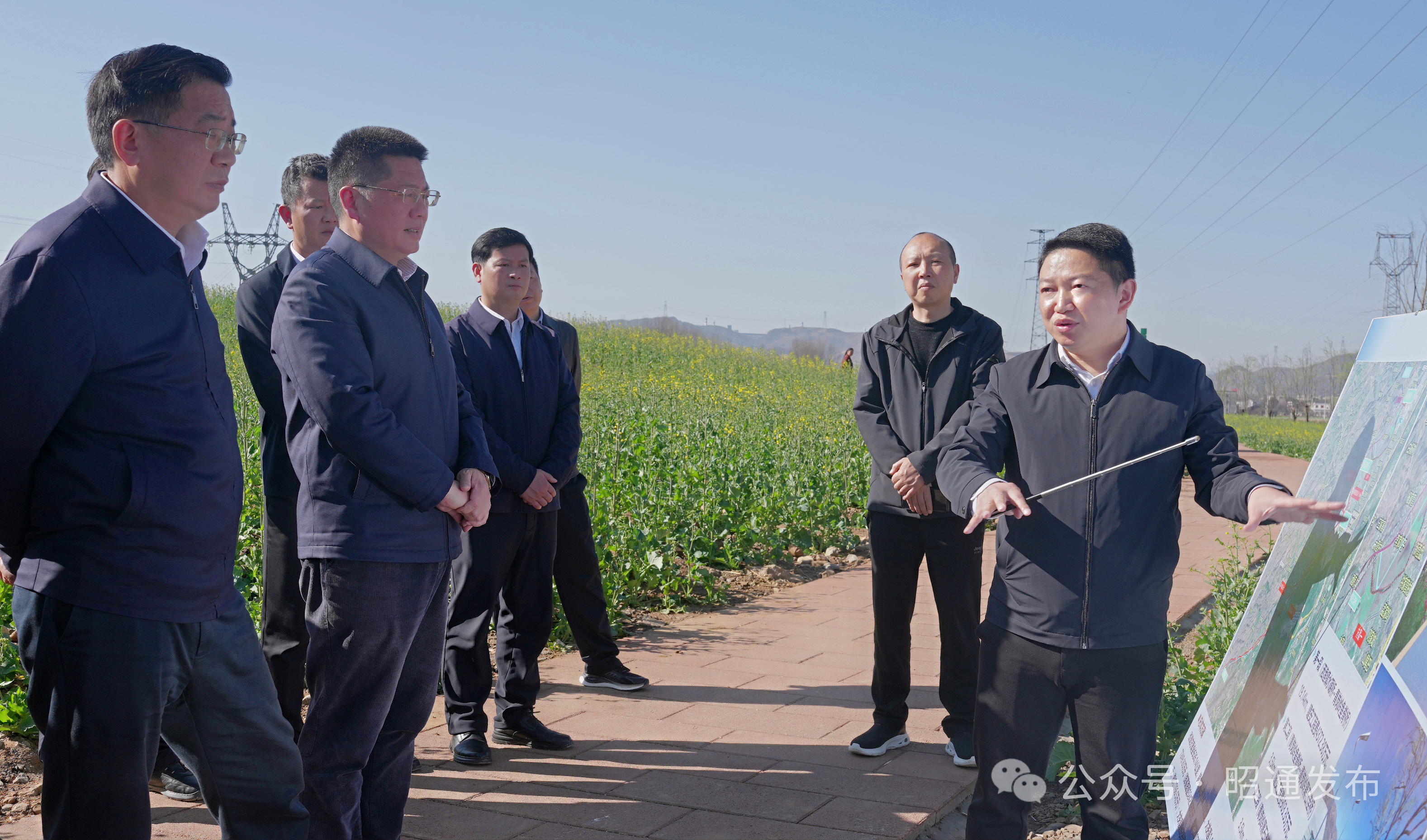 市委市政府召开大关县靖安现场办公会