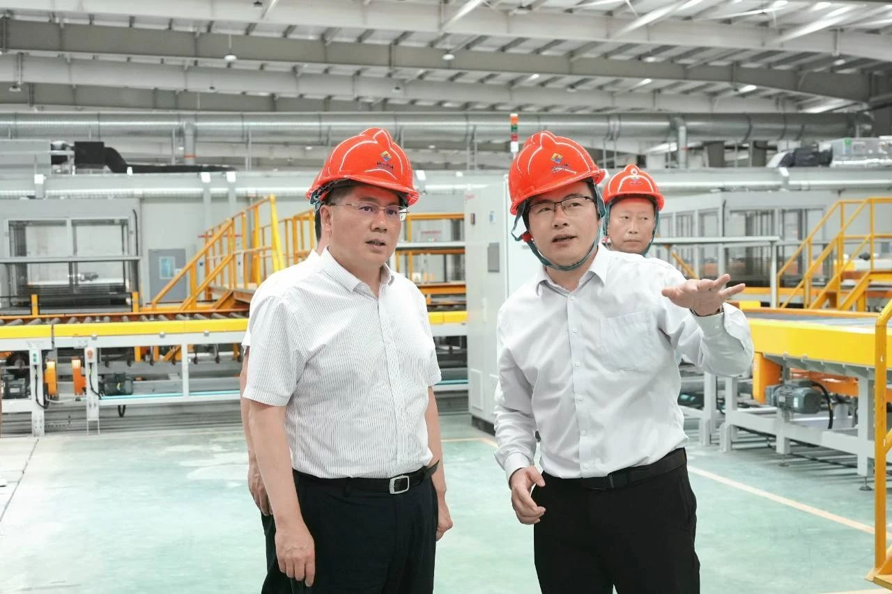 苏永忠在昭通旗滨光伏科技有限公司调研