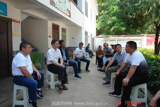 E:网站发布2018年2018.5.31 市政协视察全市集中式饮用水水源地保护情况2.JPG